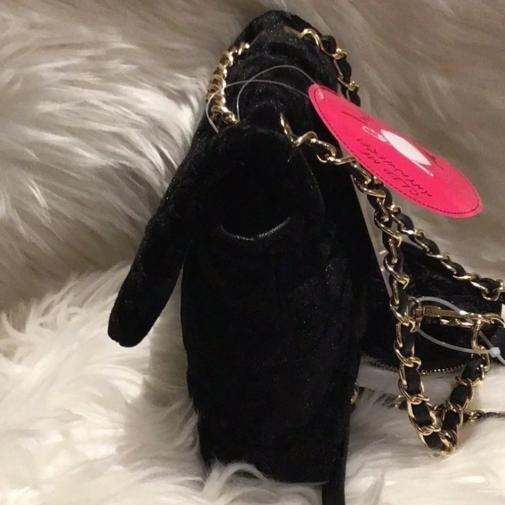Betsey Johnson Black Velour Chain  CROSSBODY HANDBAG And Airpod ZIP POUCH NWT